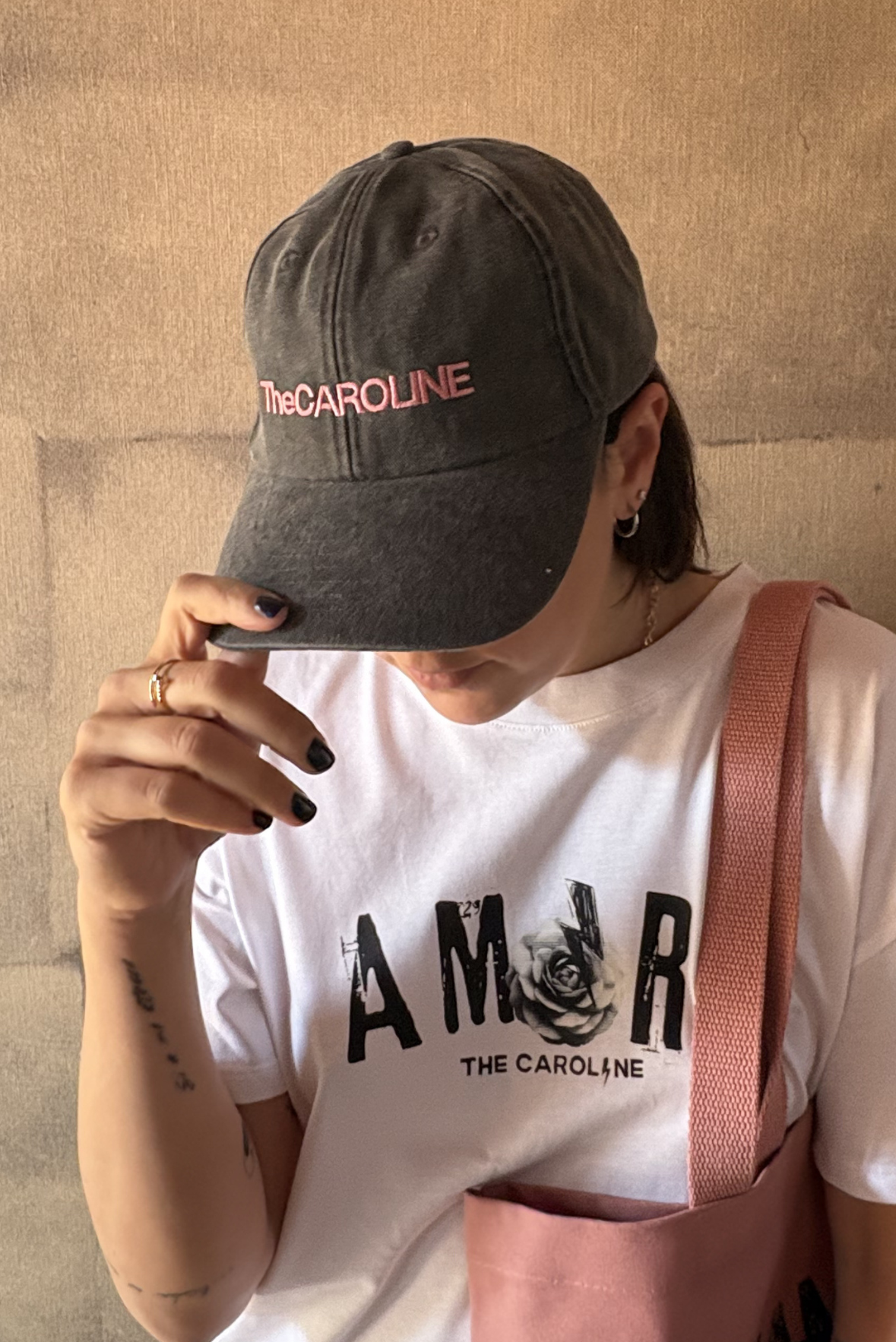 Baseball cap con ricamo a contrasto