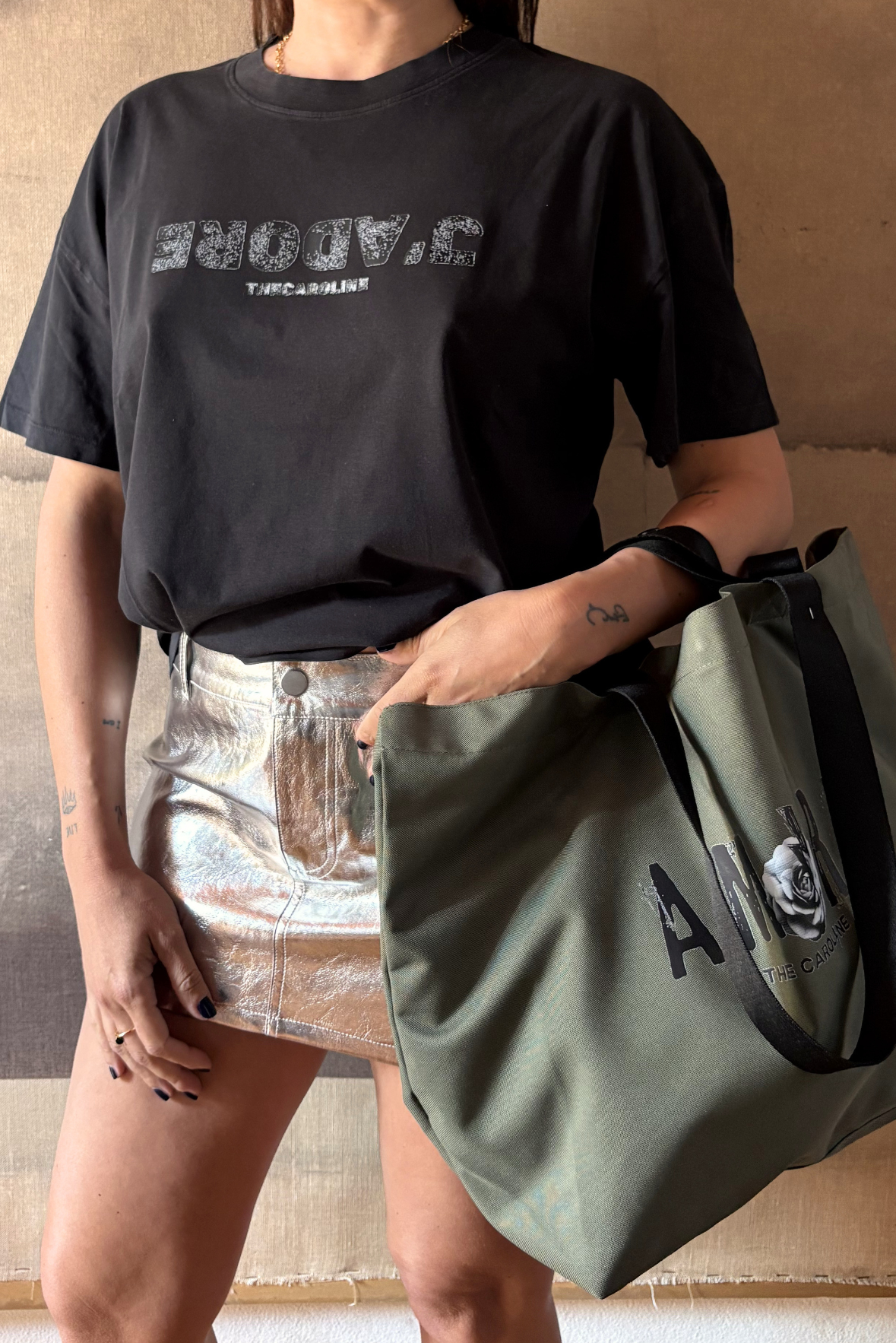 Borsa shopping grande in nylon di riciclo con stampa AMORE