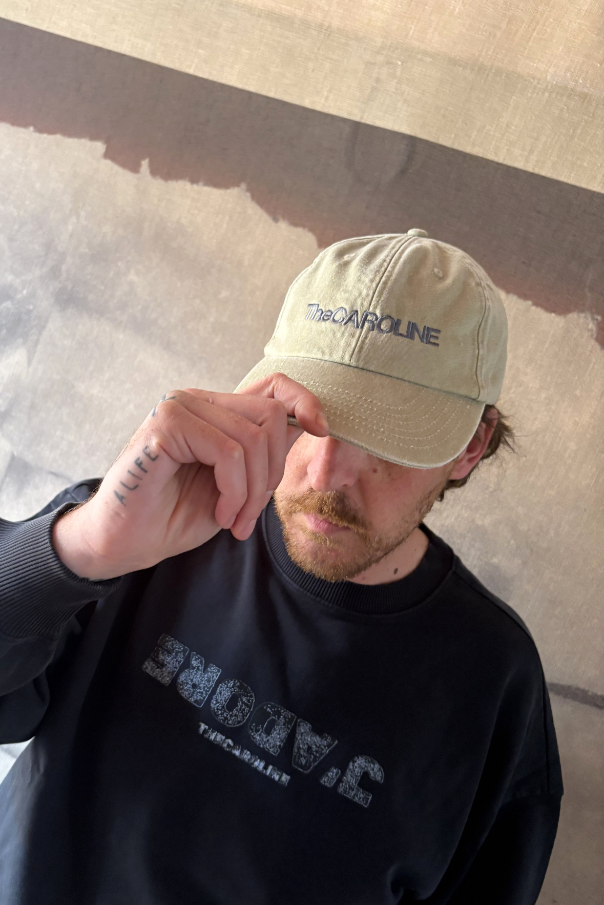 Baseball cap con ricamo a contrasto