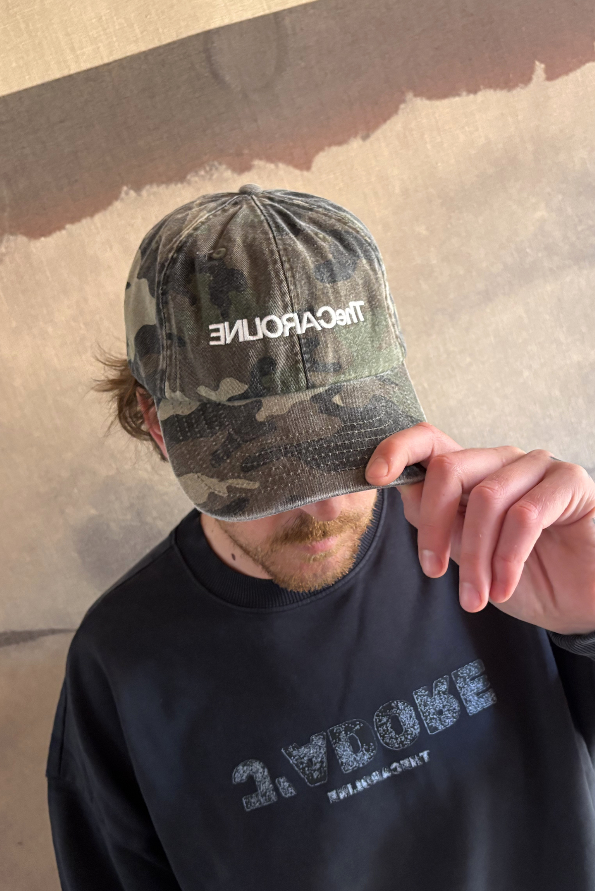 Baseball cap con ricamo a contrasto