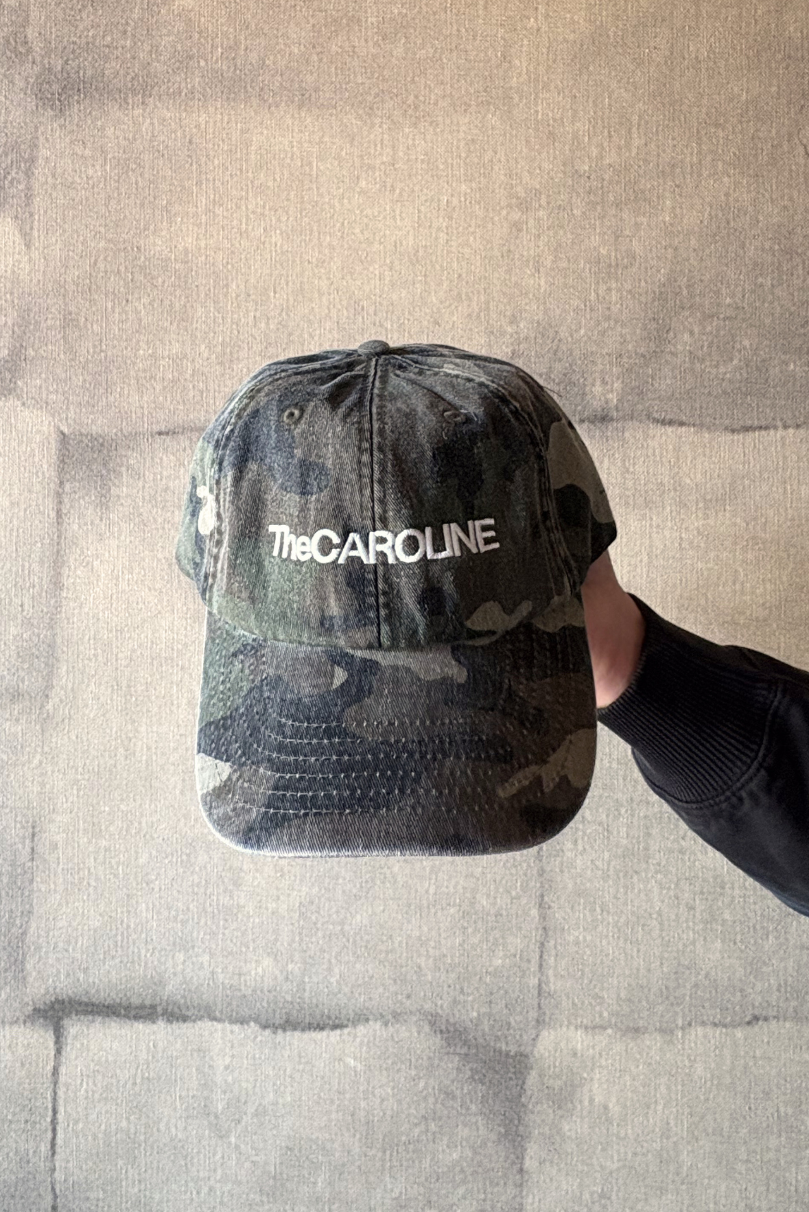 Baseball cap con ricamo a contrasto